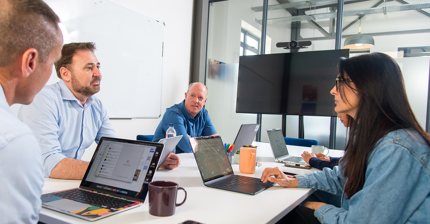 Salesforce-financial-services-image